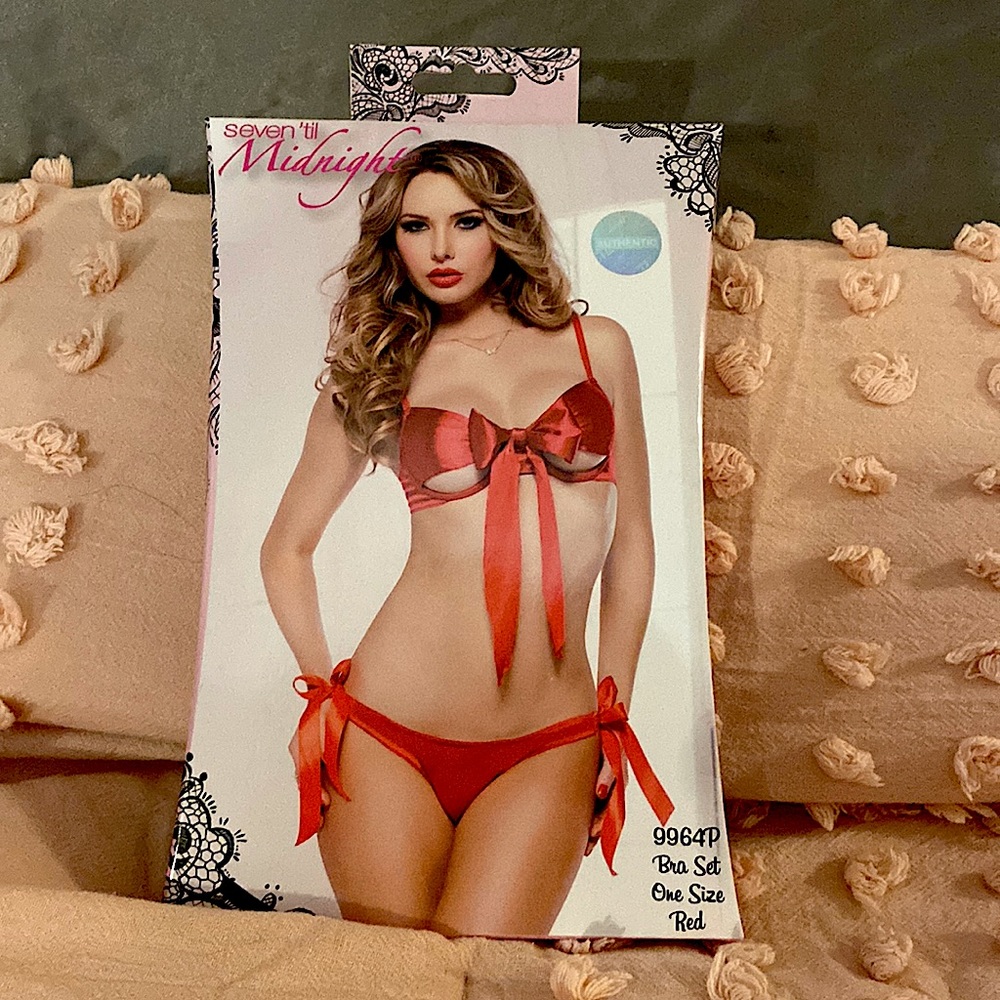 Red festive lingerie set